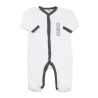 pijama branco com uma cabeça de gatinho estampada