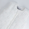 Aproximação dos motivos e detalhes do saco-cama para recém-nascido Aproximação dos motivos e detalhes do saco-cama para recém-nascido