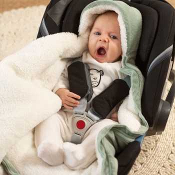 Saco-cama para bebé adaptável às cadeiras auto tipo ovo Saco-cama para bebé adaptável às cadeiras auto tipo ovo