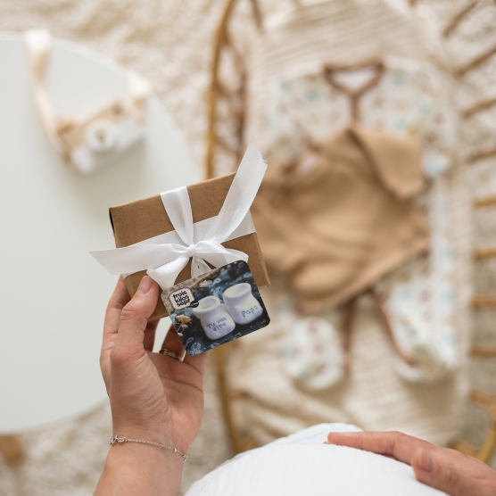 Patucos de nacimiento con bordado u00ABvas a ser papáu00BB