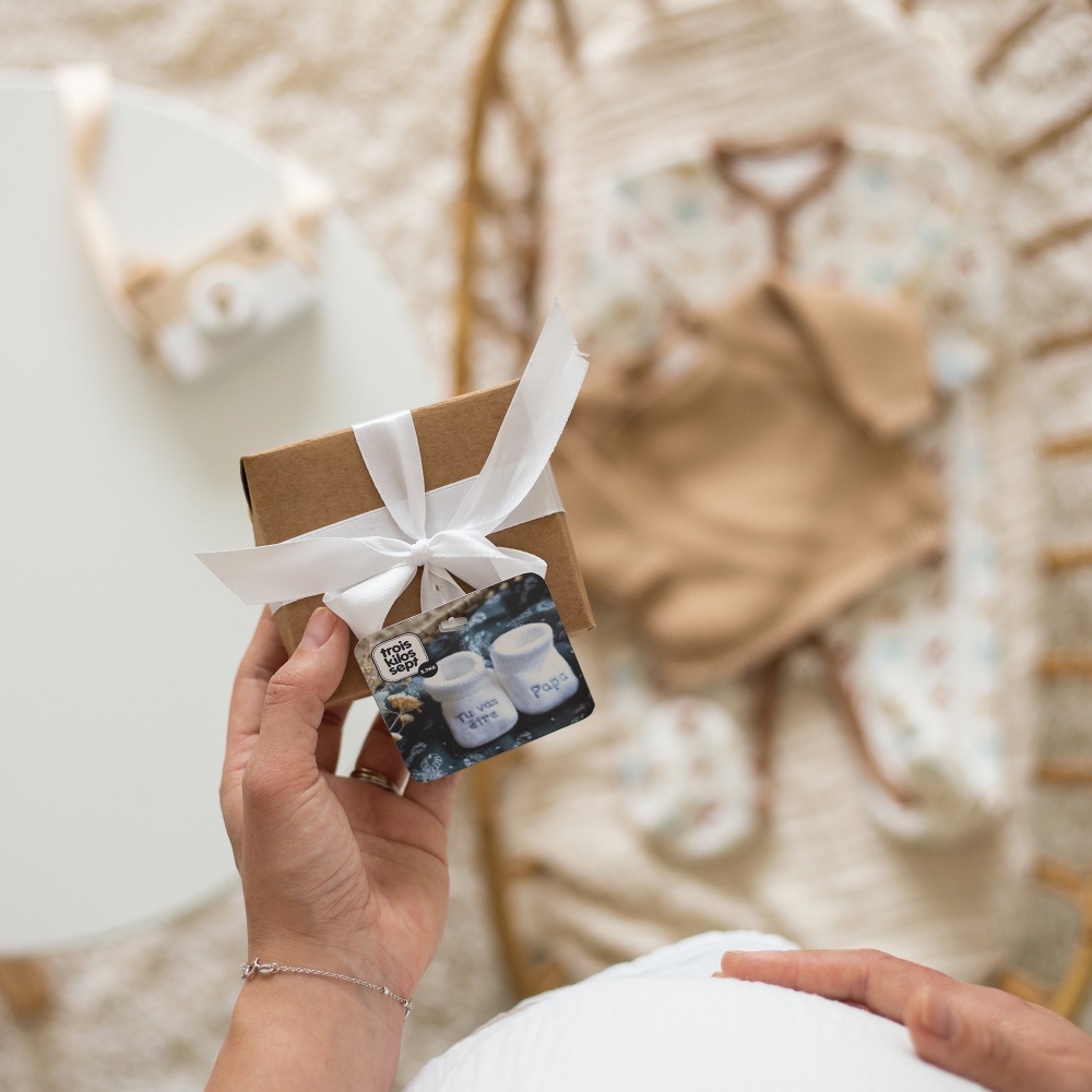 Pregnancy announcement gift box for dad Pregnancy announcement gift box for dad