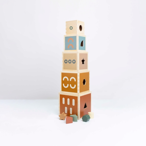 Holzwürfelturm mit Steckmodulen