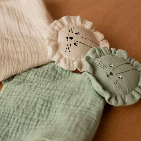 Doudou de musselina Leão