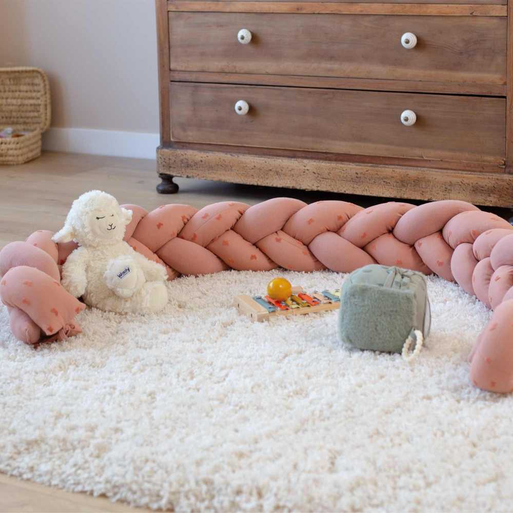 espaço de brincar para bebé com trança decorativa espaço de brincar para bebé com trança decorativa