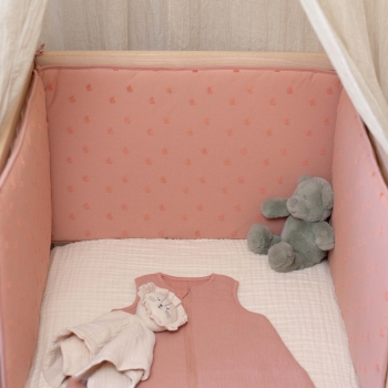 decoratie-idee babyledikant met bedomranding collectie hop decoratie-idee babyledikant met bedomranding collectie hop