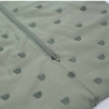 pormenor do tecido e do padrão do saco de dormir para bebé verde-argila