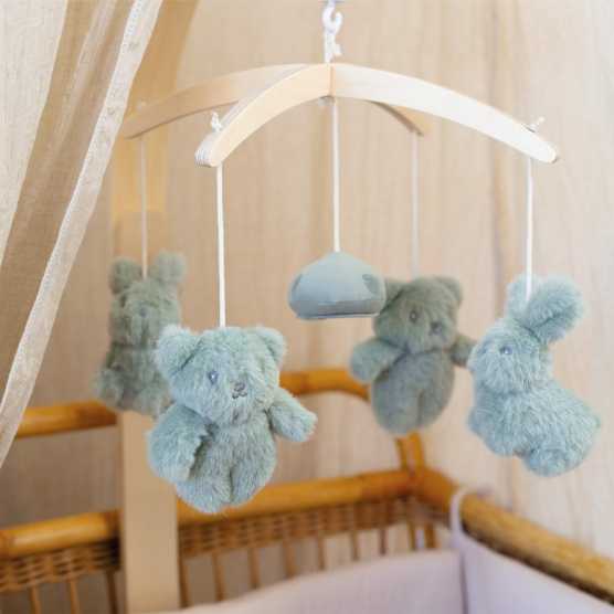 Móbile musical com peluches verdes