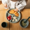 baby met bord en siliconen lepel baby met bord en siliconen lepel