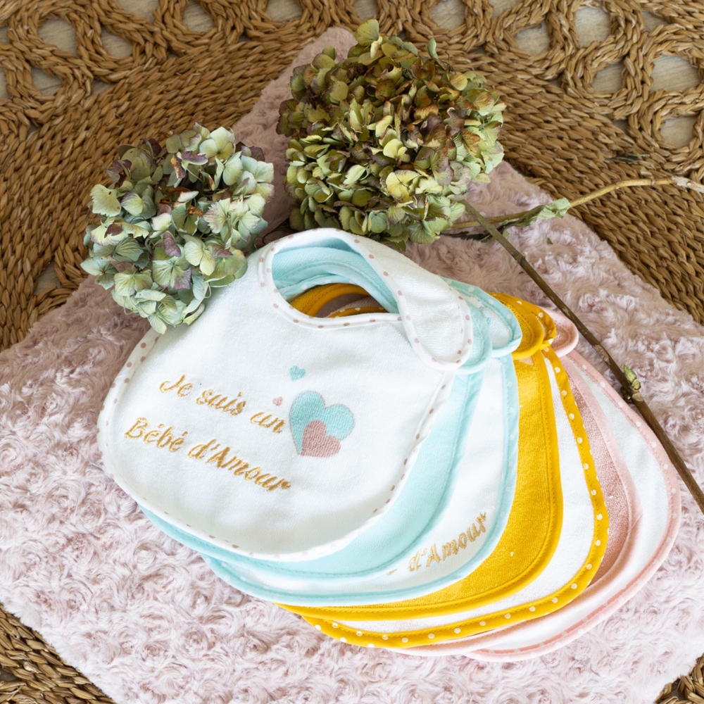 Staged bibs, set of 7