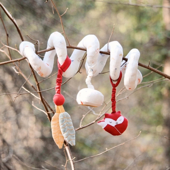 Aktivitätsspirale Versteckspiel im Wald, Produktfoto