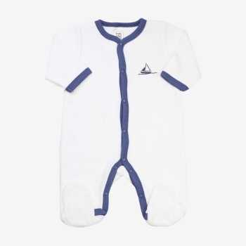 Pijama de bebé branco e azul-marinho com bordado
