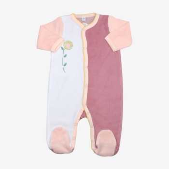 Pijama em diferentes tons de rosa