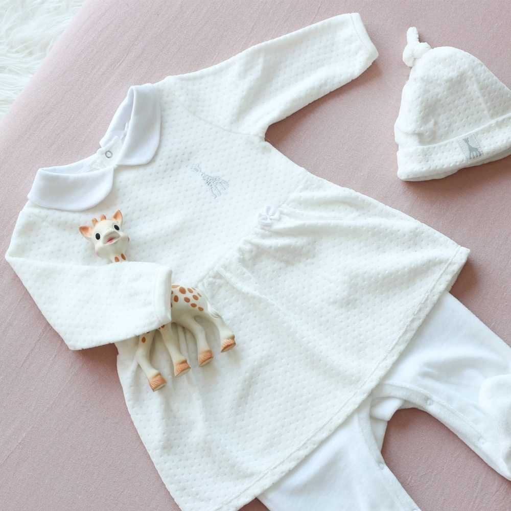 Um visual adorável com o pijama-vestido e o gorro a condizer