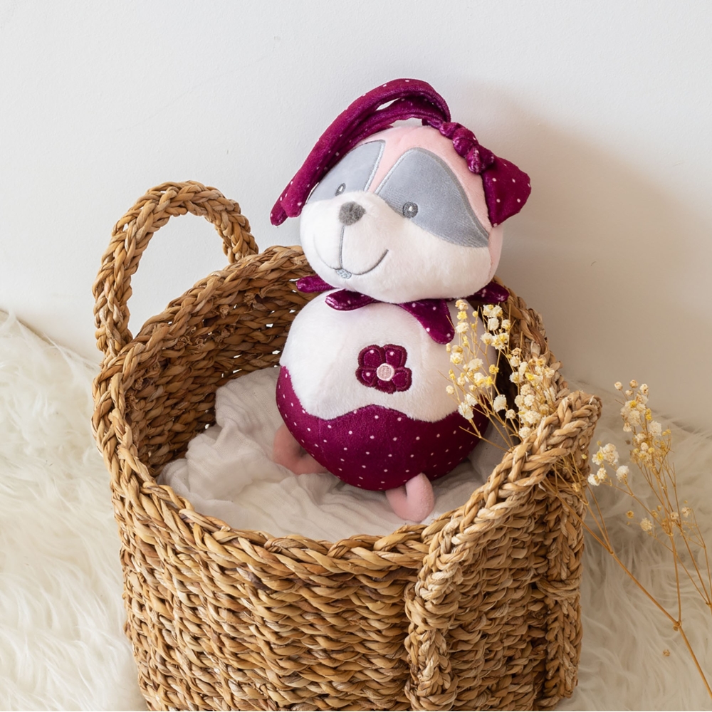 Entwicklungsball Füchsin auf Teppich