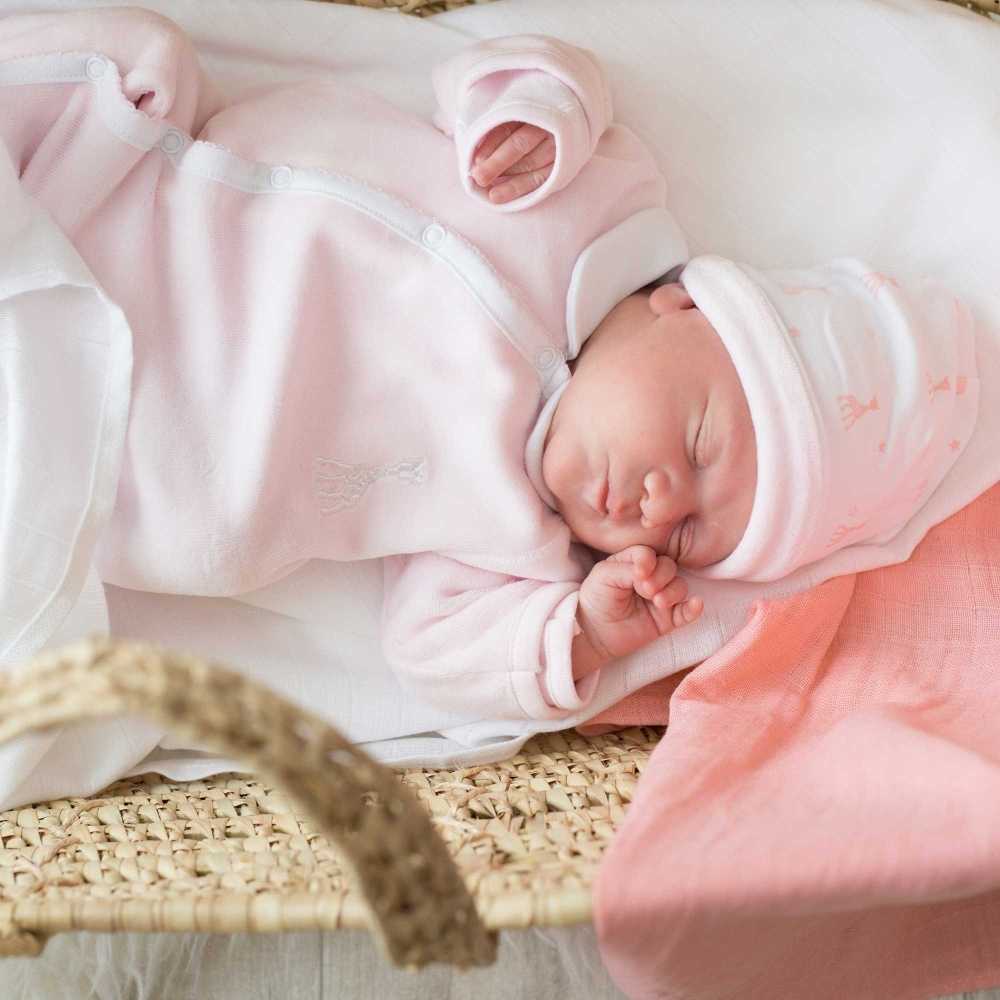 bebé de pijama bebé de pijama
