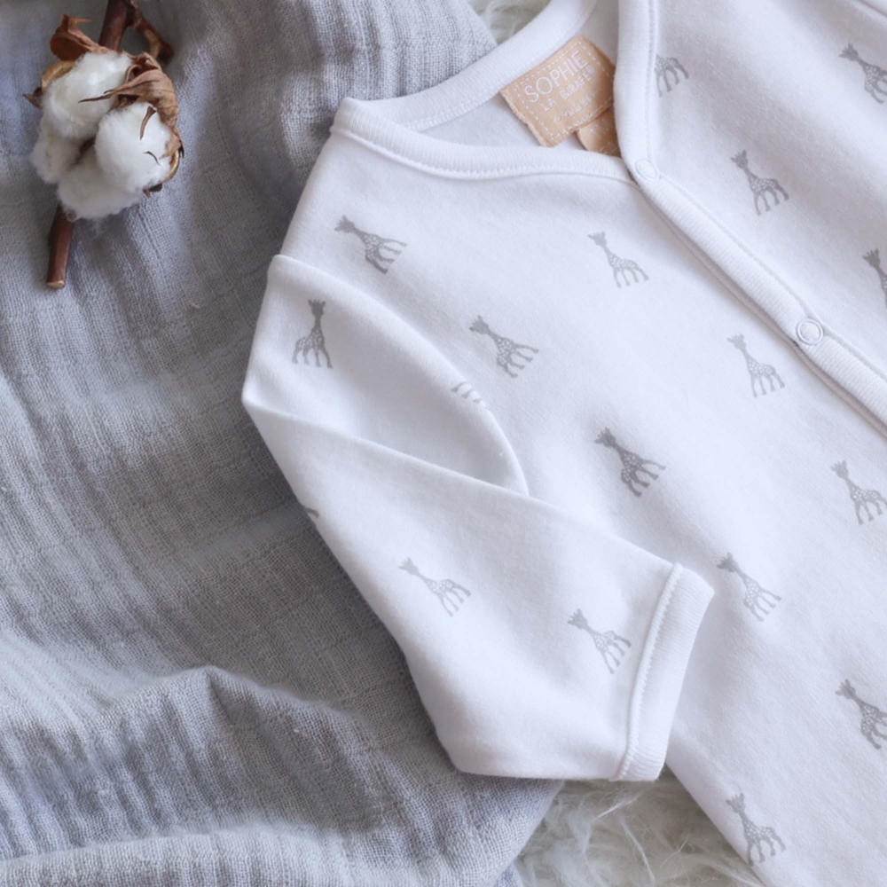 schöner unisex Pyjama sophie la girafe