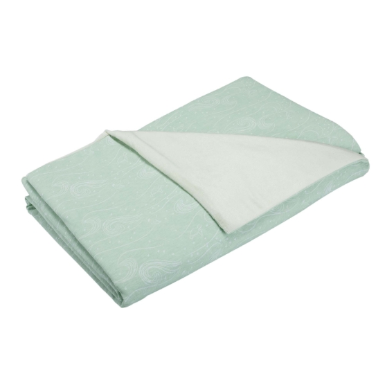 Reversible coverlet with Nova pattern on white background