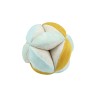 Bola de estimulação em 3 cores: verde-água, amarelo e bege mesclado.