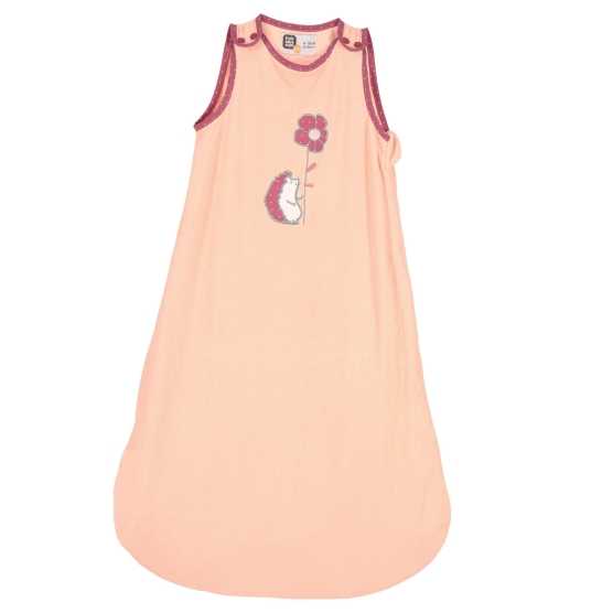 saco de dormir de verão para menina em rosa-salmão e beringela, com ouriço sobre fundo branco