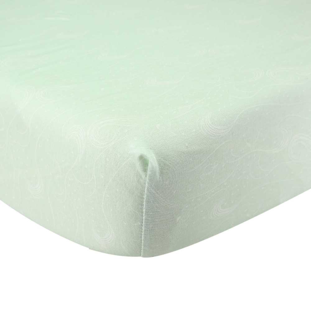 Fotografia de produto do lençol de baixo ajustável da coleção Ao Largo de Nova, verde-água com motivos oceânicos Fotografia de produto do lençol de baixo ajustável da coleção Ao Largo de Nova, verde-água com motivos oceânicos