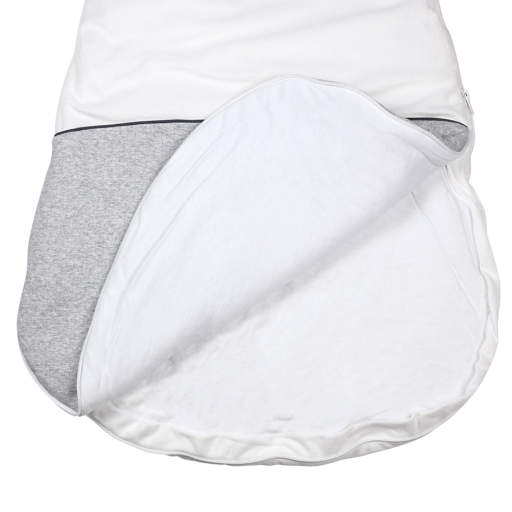 zoom sur la fermeture éclair de la gigoteuse Martin et ses copains pour bébé de 6 à 18 mois