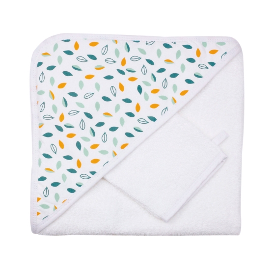 White bath set with leaf pattern