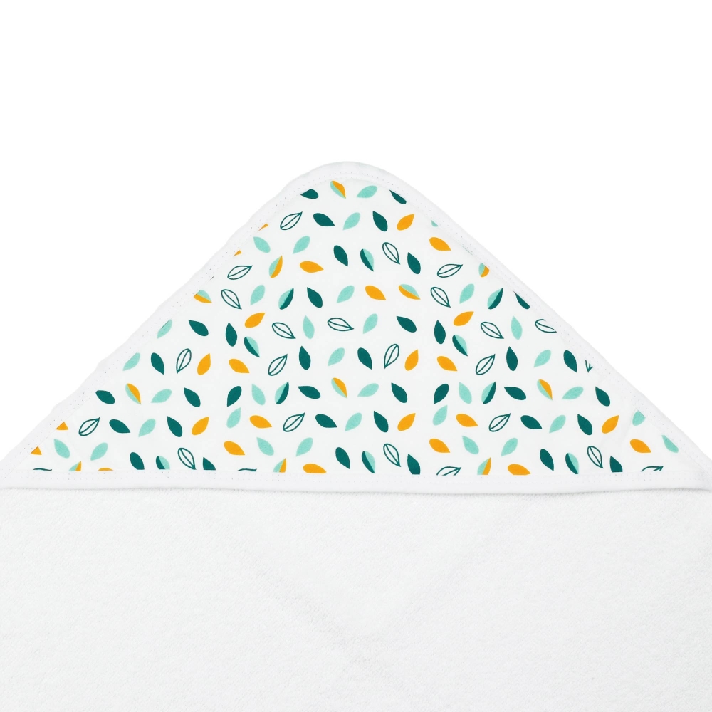 Close-up of the hood of the leaf bath cape