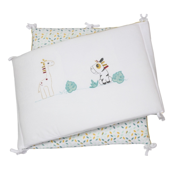 Mixed crib bumper with zebra and giraffe embroidery