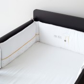 Inszenierungsfoto Bettumrandung süße Träume