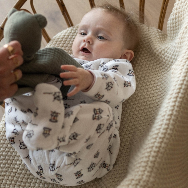Fornecedor de pijamas e babygrows para bebé